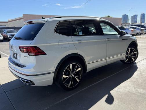 2022 Volkswagen Tiguan 2.0T SEL R-Line 4MOTION
