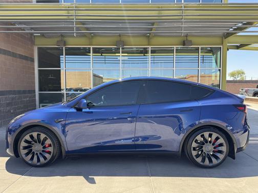 2023 Tesla Model Y Performance Dual Motor All-Wheel Drive