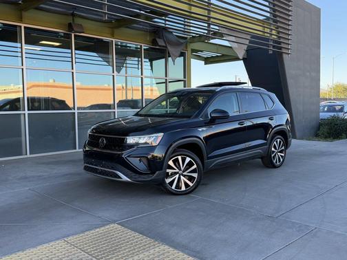 2024 Volkswagen Taos 1.5T SE