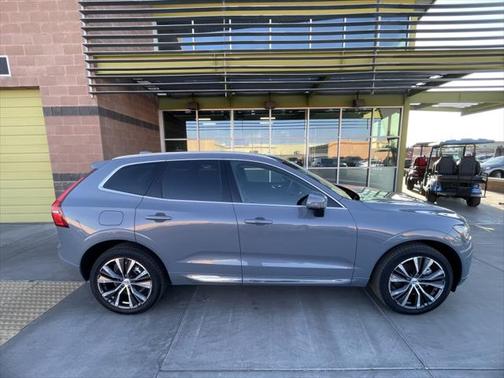 2022 Volvo XC60 Recharge Plug-In Hybrid T8 Inscription Expression