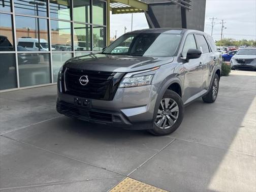 2023 Nissan Pathfinder S FWD