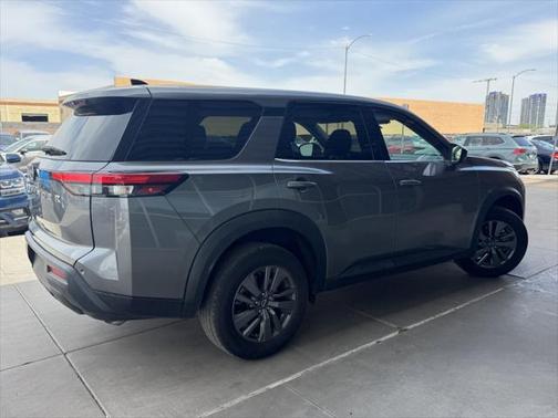 2023 Nissan Pathfinder S FWD