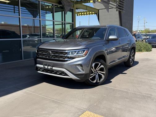 Pyrite Silver Metallic 2023 Volkswagen Atlas Cross Sport 3.6L V6 SEL