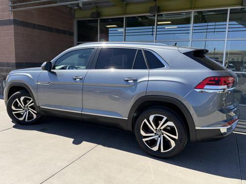 Pyrite Silver Metallic 2023 Volkswagen Atlas Cross Sport 3.6L V6 SEL