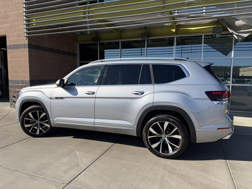 2024 Volkswagen Atlas 2.0T SEL Premium R-Line 4MOTION