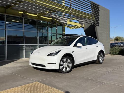 2023 Tesla Model Y Long Range Dual Motor All-Wheel Drive