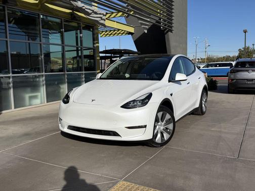 2023 Tesla Model Y Long Range Dual Motor All-Wheel Drive