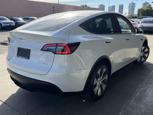 2023 Tesla Model Y Long Range Dual Motor All-Wheel Drive