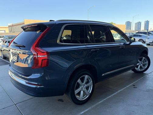 2024 Volvo XC90 B5 Core Bright Theme