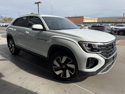 2024 Volkswagen Atlas Cross Sport 2.0T SE w/Technology
