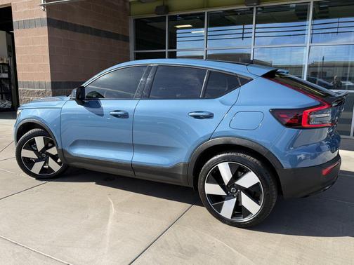 2024 Volvo C40 Recharge Pure Electric Twin Ultimate