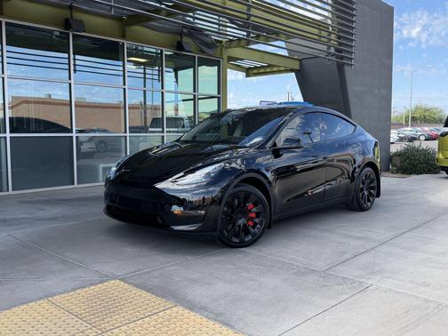 2024 Tesla Model Y Long Range Dual Motor All-Wheel Drive