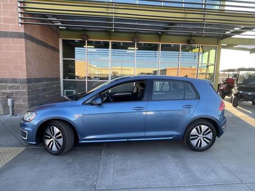 2016 Volkswagen e-Golf SE