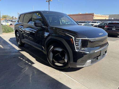 2024 Kia EV9 Light Long Range