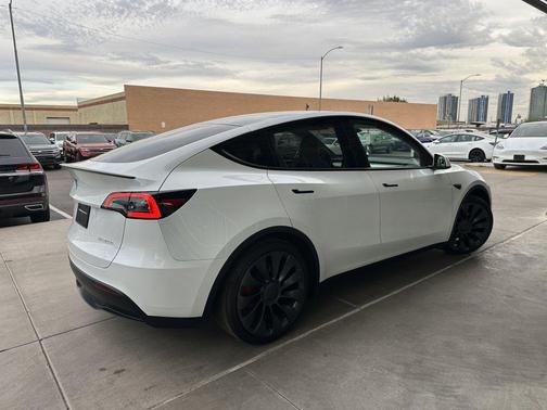 2024 Tesla Model Y Performance Dual Motor All-Wheel Drive