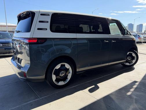 2025 Volkswagen ID. Buzz Pro S Plus