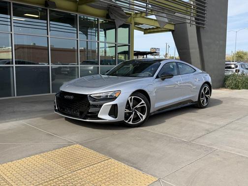 2022 Audi e-tron GT Premium Plus