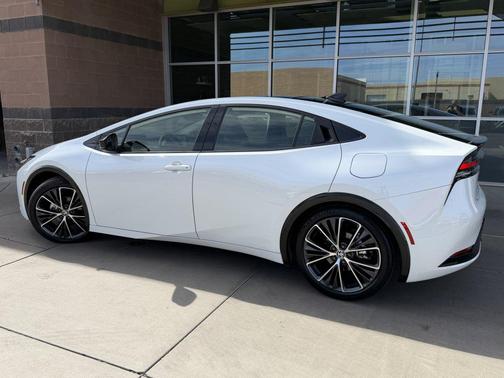 2024 Toyota Prius XLE