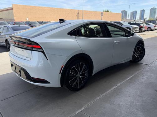 2024 Toyota Prius XLE