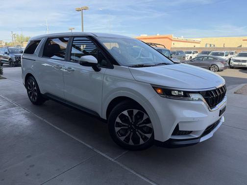 2024 Kia Carnival EX