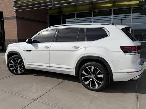 2024 Volkswagen Atlas 2.0T SEL Premium R-Line 4MOTION