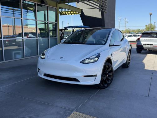 2024 Tesla Model Y Standard Range