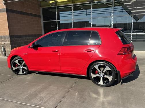 2016 Volkswagen Golf GTI 2.0T SE 4-Door