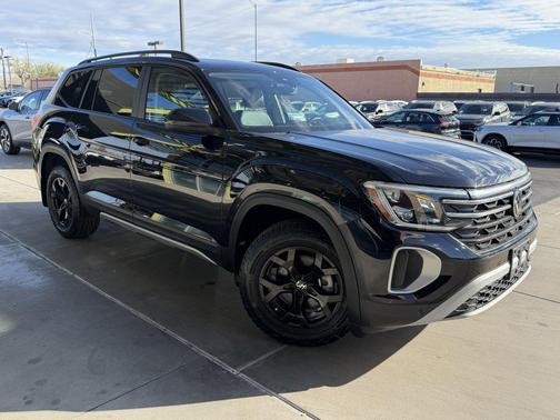 2024 Volkswagen Atlas 2.0T SE w/Technology 4MOTION