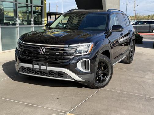 2024 Volkswagen Atlas 2.0T SE w/Technology 4MOTION