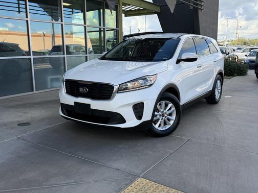 2020 Kia Sorento LX