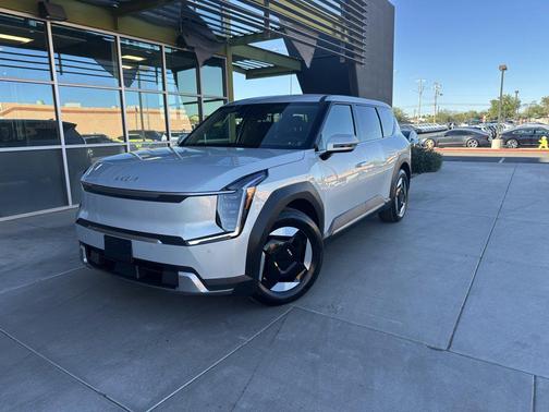 2024 Kia EV9 Light Long Range