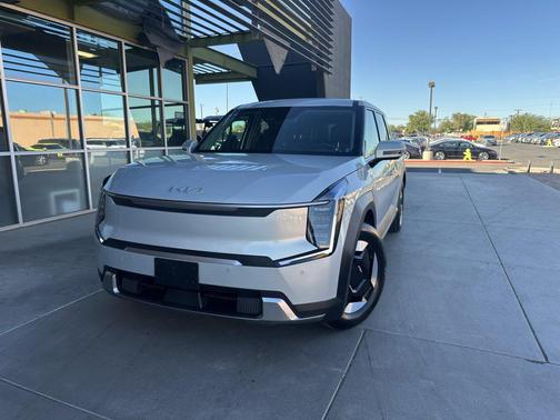 2024 Kia EV9 Light Long Range