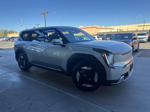 2024 Kia EV9 Light Long Range