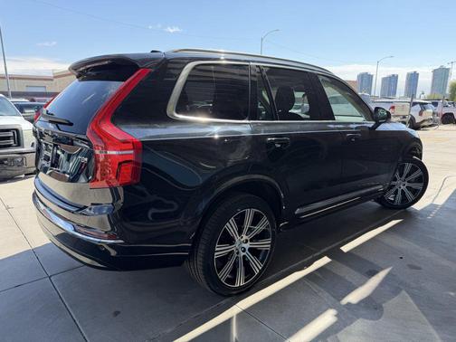 Onyx Black Metallic 2025 Volvo XC90 Plug-In Hybrid T8 Ultra 7-Seater