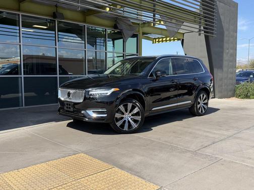 Onyx Black Metallic 2025 Volvo XC90 Plug-In Hybrid T8 Ultra 7-Seater