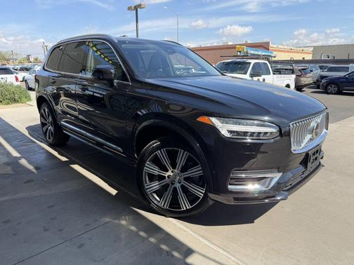 Onyx Black Metallic 2025 Volvo XC90 Plug-In Hybrid T8 Ultra 7-Seater