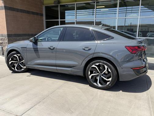 Magnet Gray 2024 Audi Q8 e-tron Premium Plus