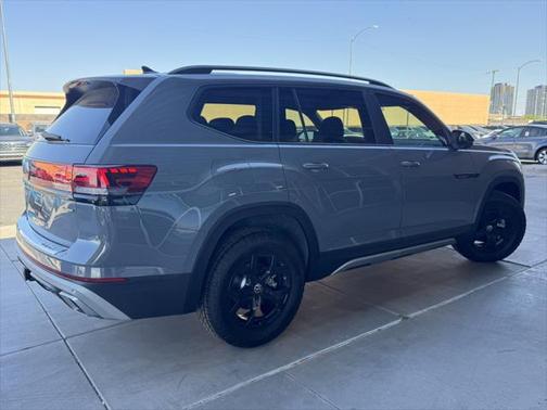 2024 Volkswagen Atlas 2.0T SE w/Technology 4MOTION