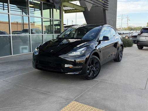 2024 Tesla Model Y Base