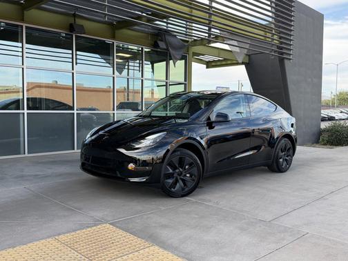 2024 Tesla Model Y Base