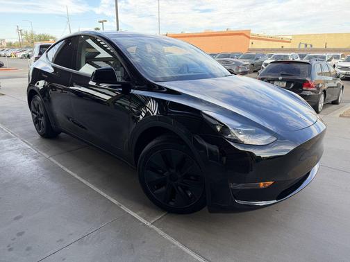 2024 Tesla Model Y Base