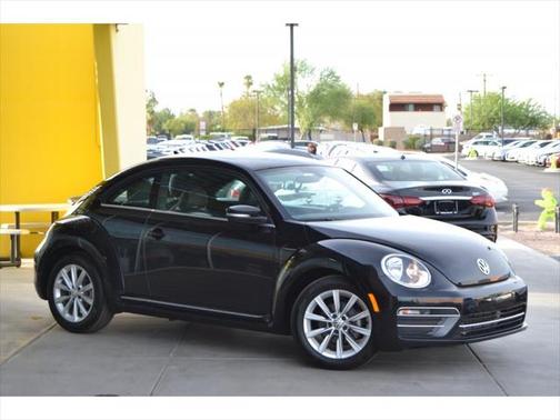 2018 Volkswagen Beetle 2.0T SE