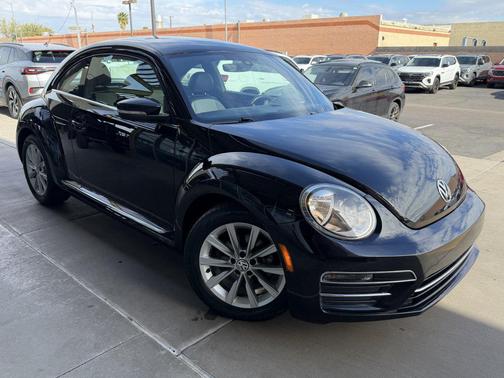 2018 Volkswagen Beetle 2.0T SE