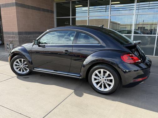 2018 Volkswagen Beetle 2.0T SE
