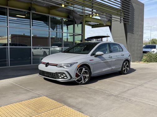 2024 Volkswagen Golf GTI 2.0T SE DSG