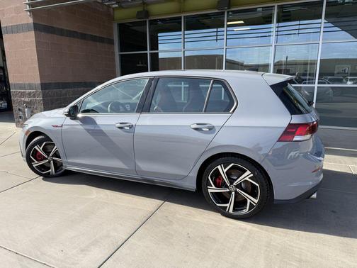 2024 Volkswagen Golf GTI 2.0T SE DSG