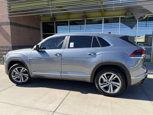 2024 Volkswagen Atlas Cross Sport 2.0T SEL