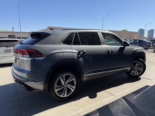 2024 Volkswagen Atlas Cross Sport 2.0T SEL