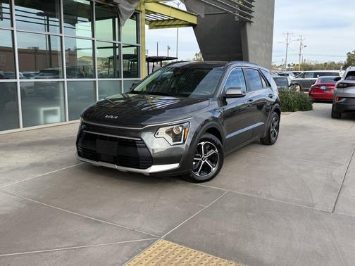 2024 Kia Niro Plug-In Hybrid EX