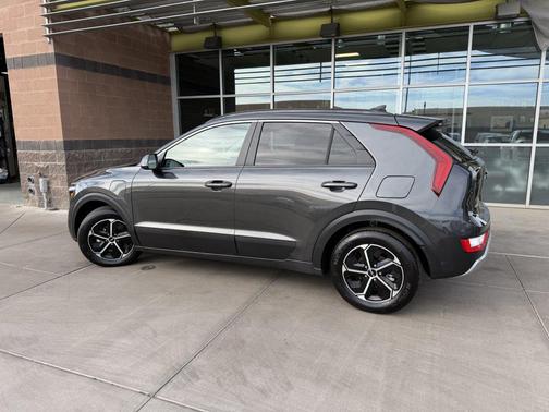 2024 Kia Niro Plug-In Hybrid EX